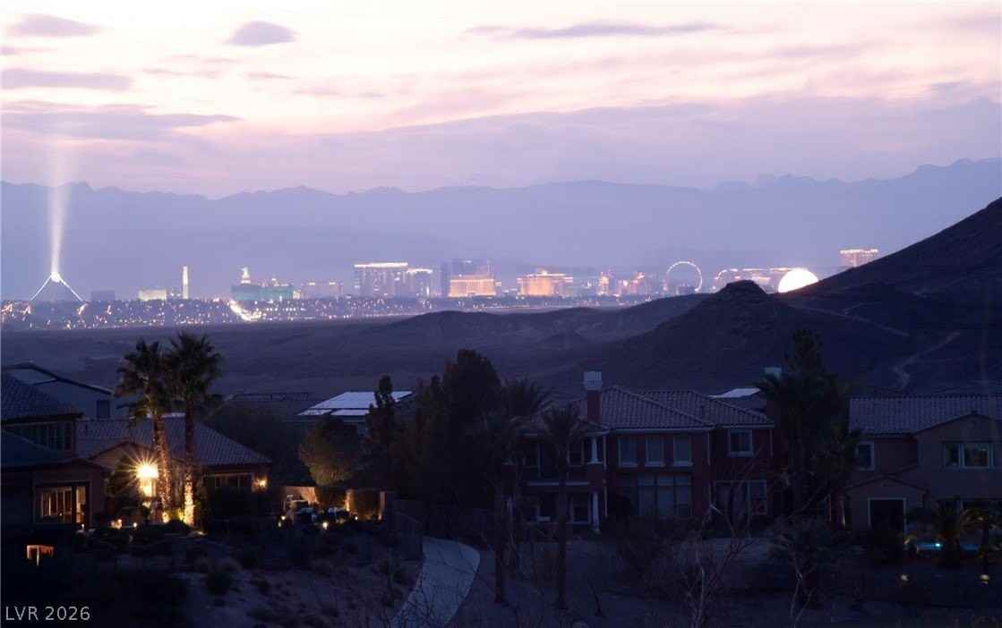 9 Porto Malaga St - Photo 2 of 43