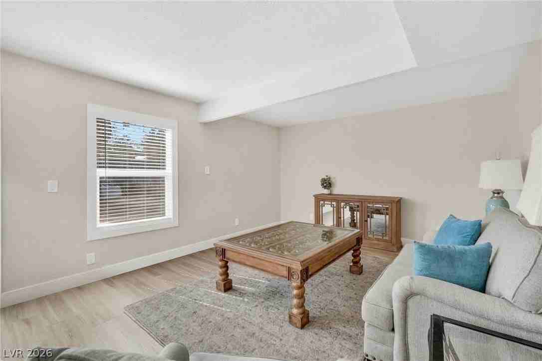 234 Platinum St - Photo 6 of 26