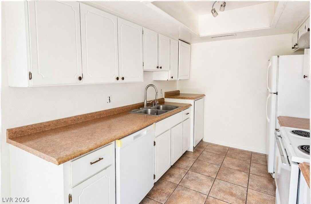 6601 Silverstream Ave #D - Photo 7 of 11