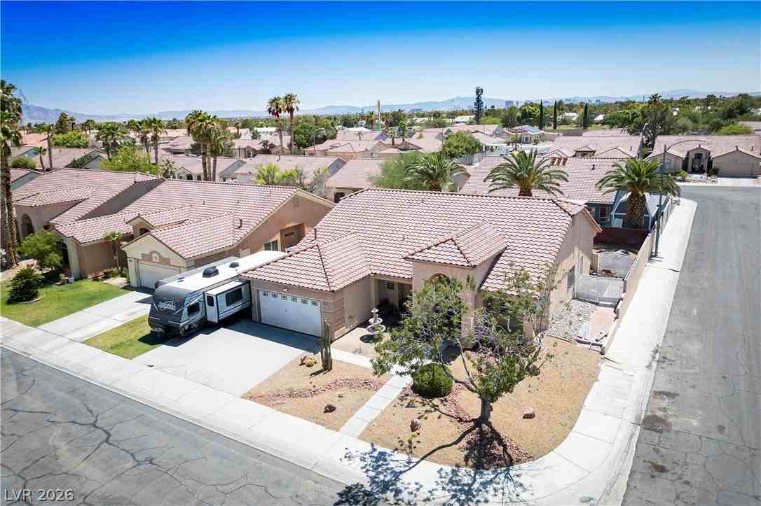 5425 Rusty Anchor Ct - Photo 3 of 22