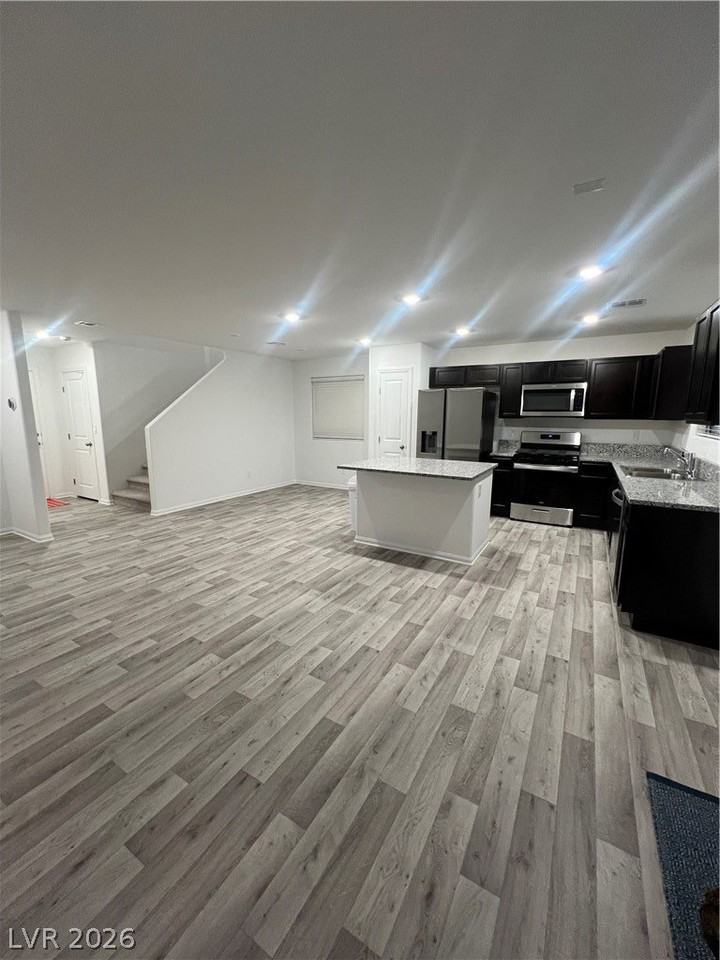 7668 Loftwood Ave - Photo 3 of 39