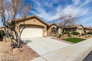 6092 Fox Creek Ave - Photo 4 of 26
