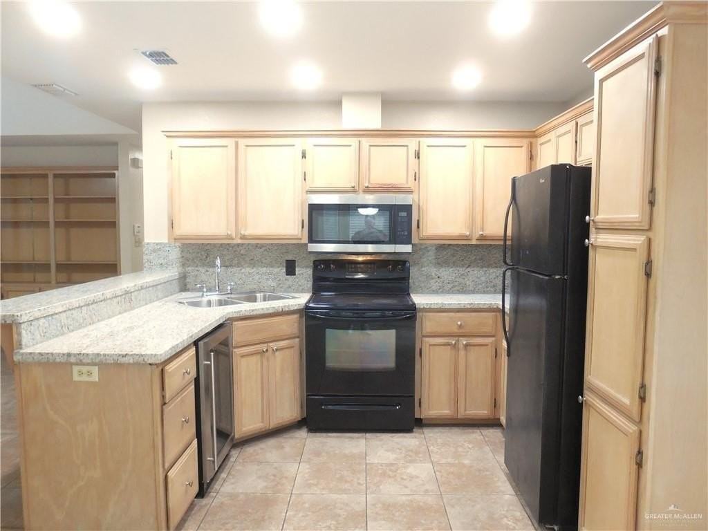 6512 N 7th St #3 - Photo 6 of 27