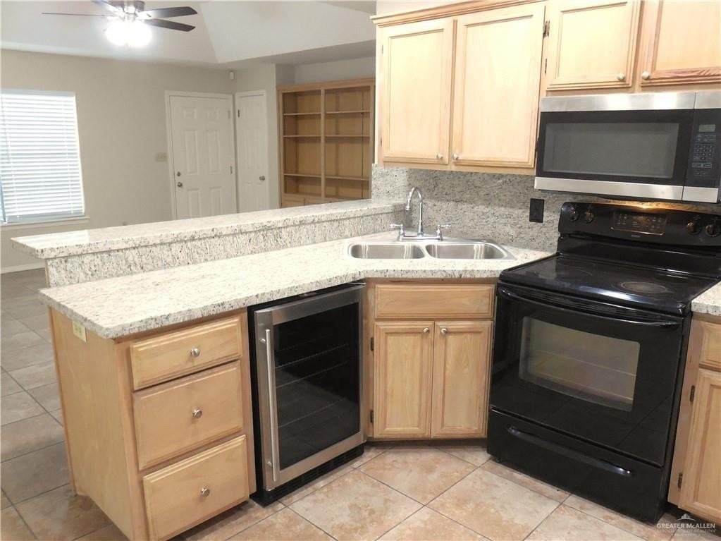 6512 N 7th St #3 - Photo 7 of 27