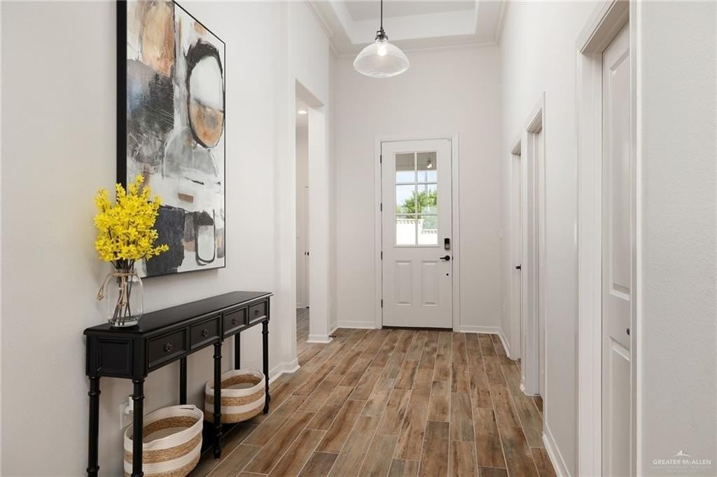 1565 E Silos Ave - Photo 3 of 33