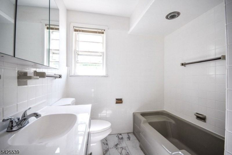 20 N 13th St #2 - Photo 7 of 11