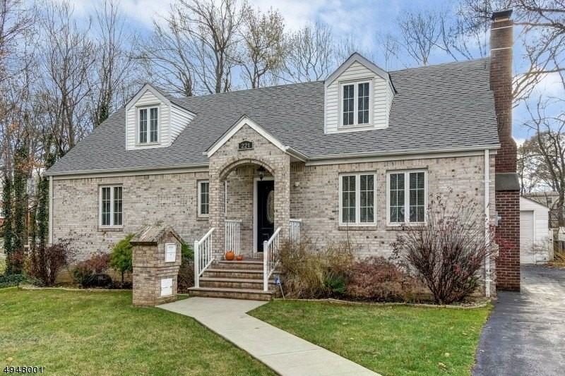 221 Hillside Ave - Photo 2 of 18