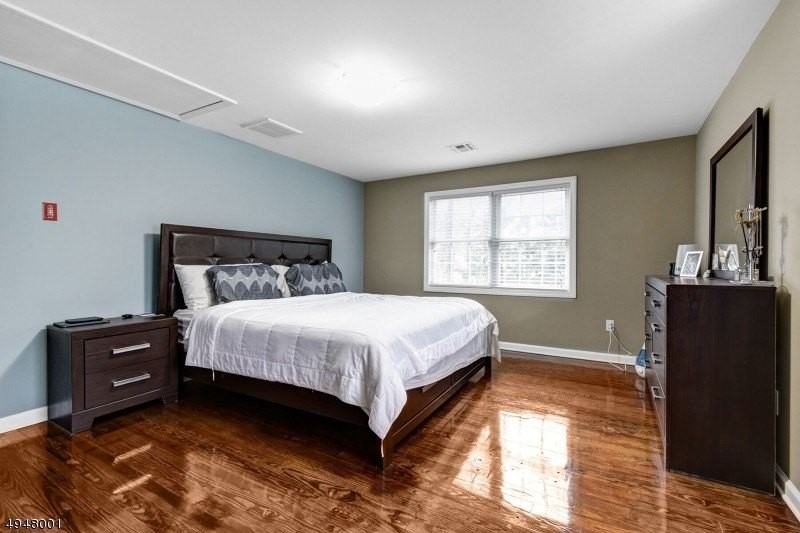 221 Hillside Ave - Photo 7 of 18