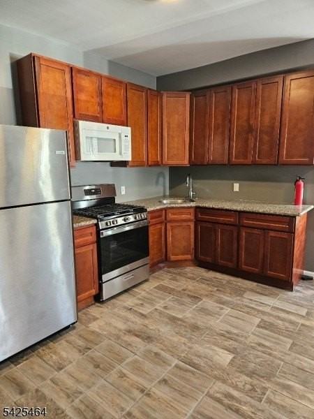 310 Halsted St - Photo 3 of 8