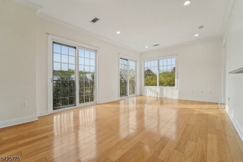 1212 The Plz - Photo 3 of 23