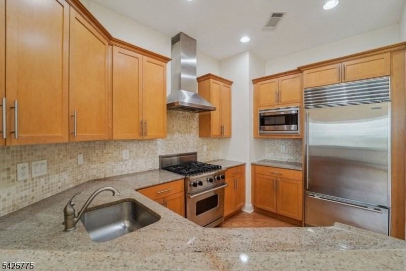 1212 The Plz - Photo 4 of 23