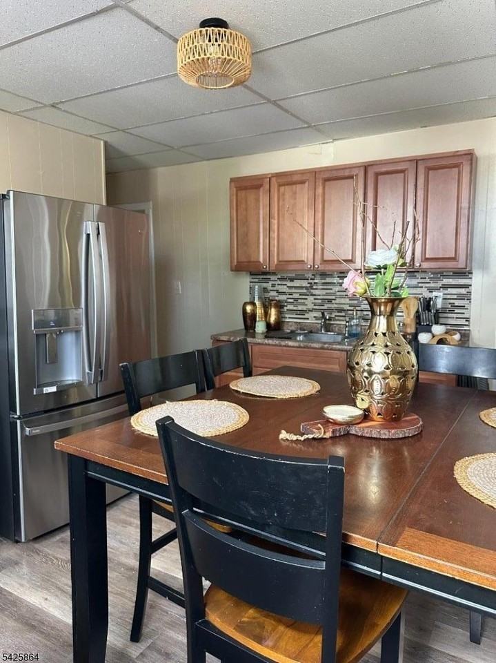 520 E 24th St #3 - Photo 5 of 5