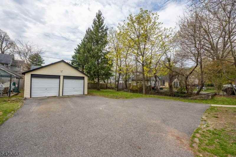 59 Watchung Plz #2 - Photo 3 of 12