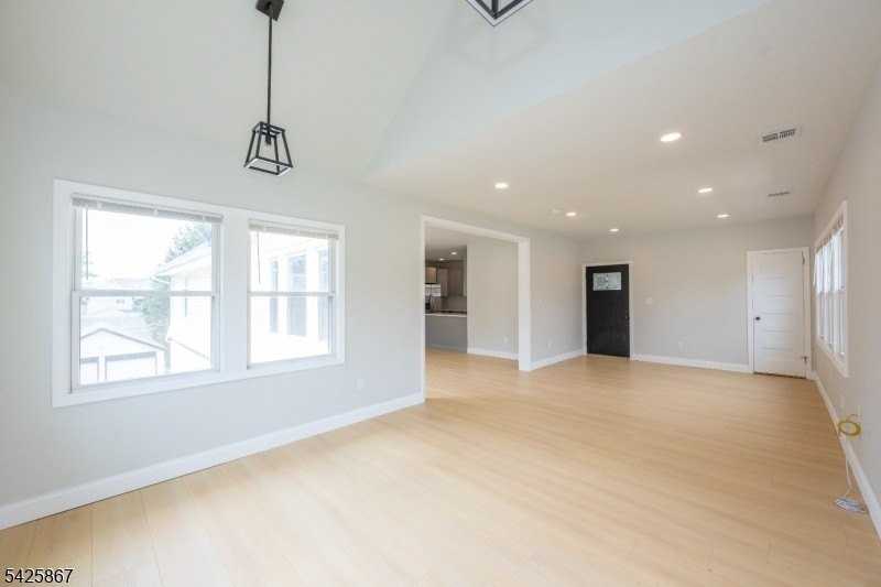 59 Watchung Plz #2 - Photo 4 of 12