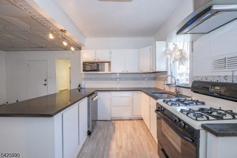 12 Garfield Ave #1 - Photo 2 of 7