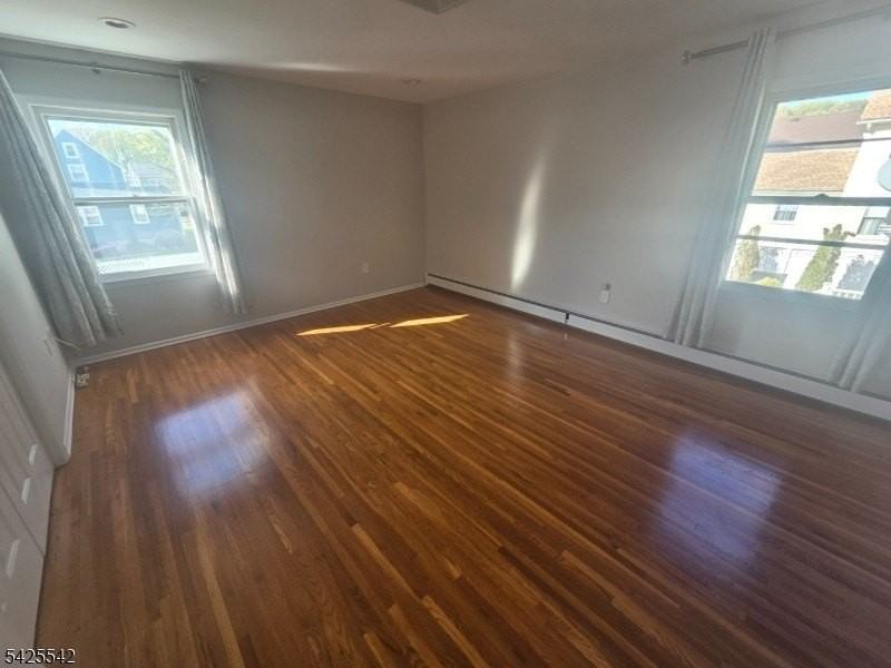 101 Bloomingdale Ave - Photo 4 of 22