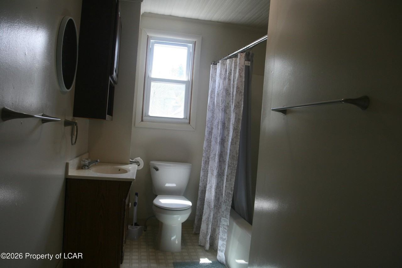 5 E Main St - Photo 5 of 13