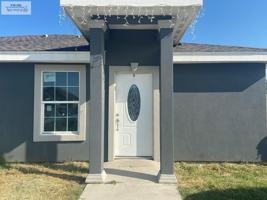 featured image of 307 E 2nd St