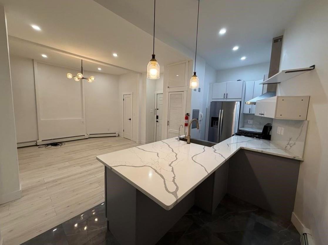 202 48th St #3 - Photo 3 of 10