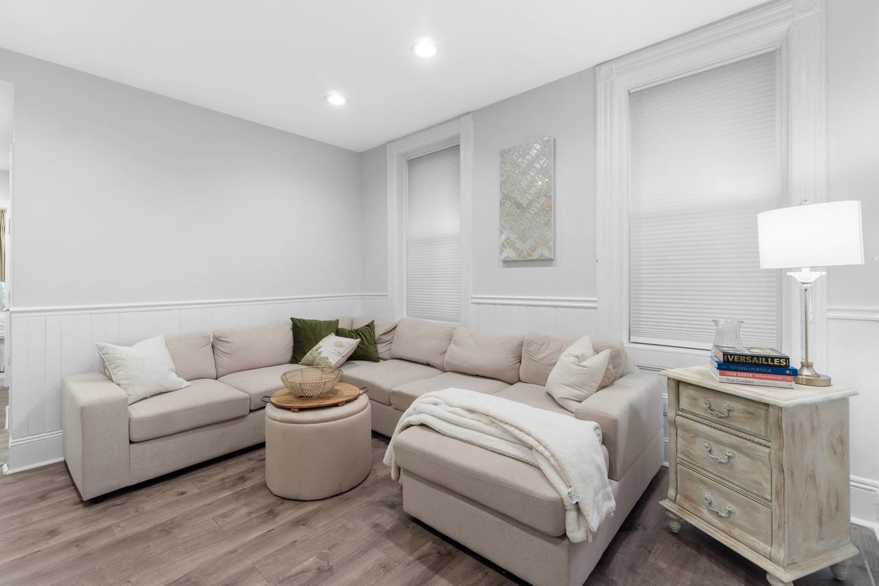 723 Willow Ave #2R - Photo 2 of 18