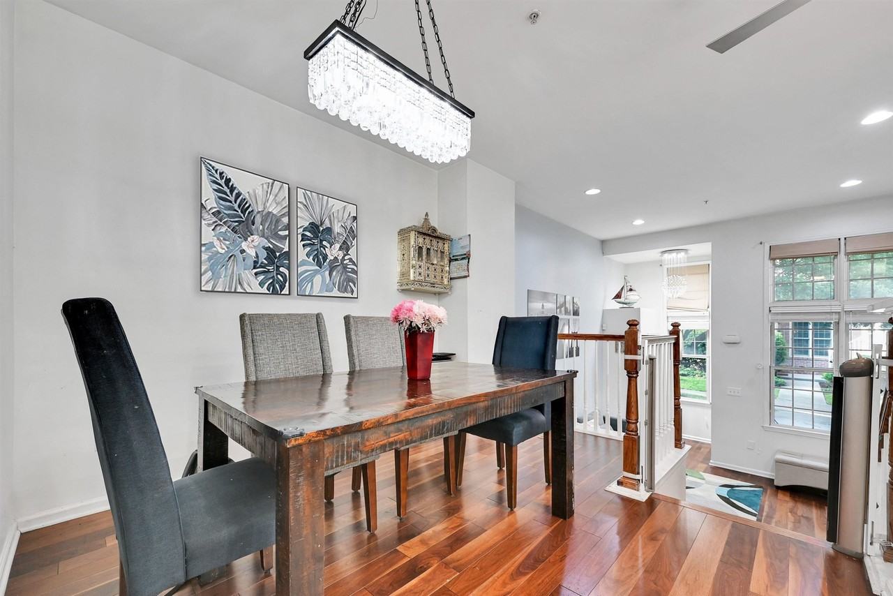 375 Kingston Ct #375 - Photo 6 of 25