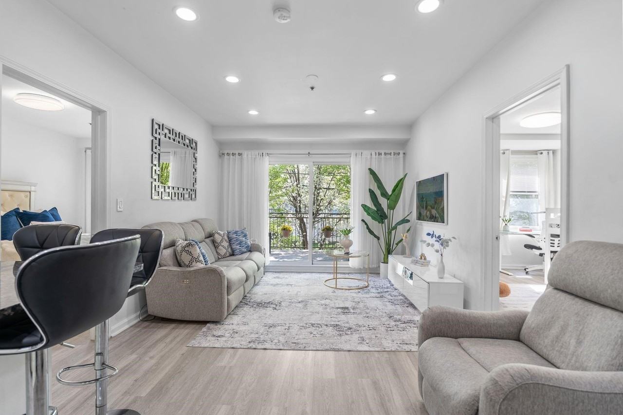 920 Jefferson St #201 - Photo 3 of 26