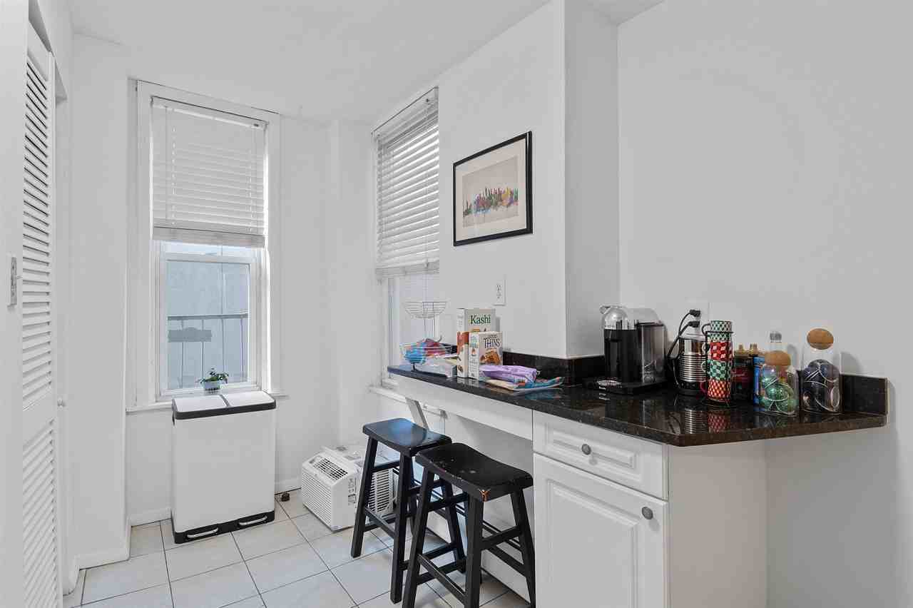 1038 Willow Ave #3 - Photo 5 of 12