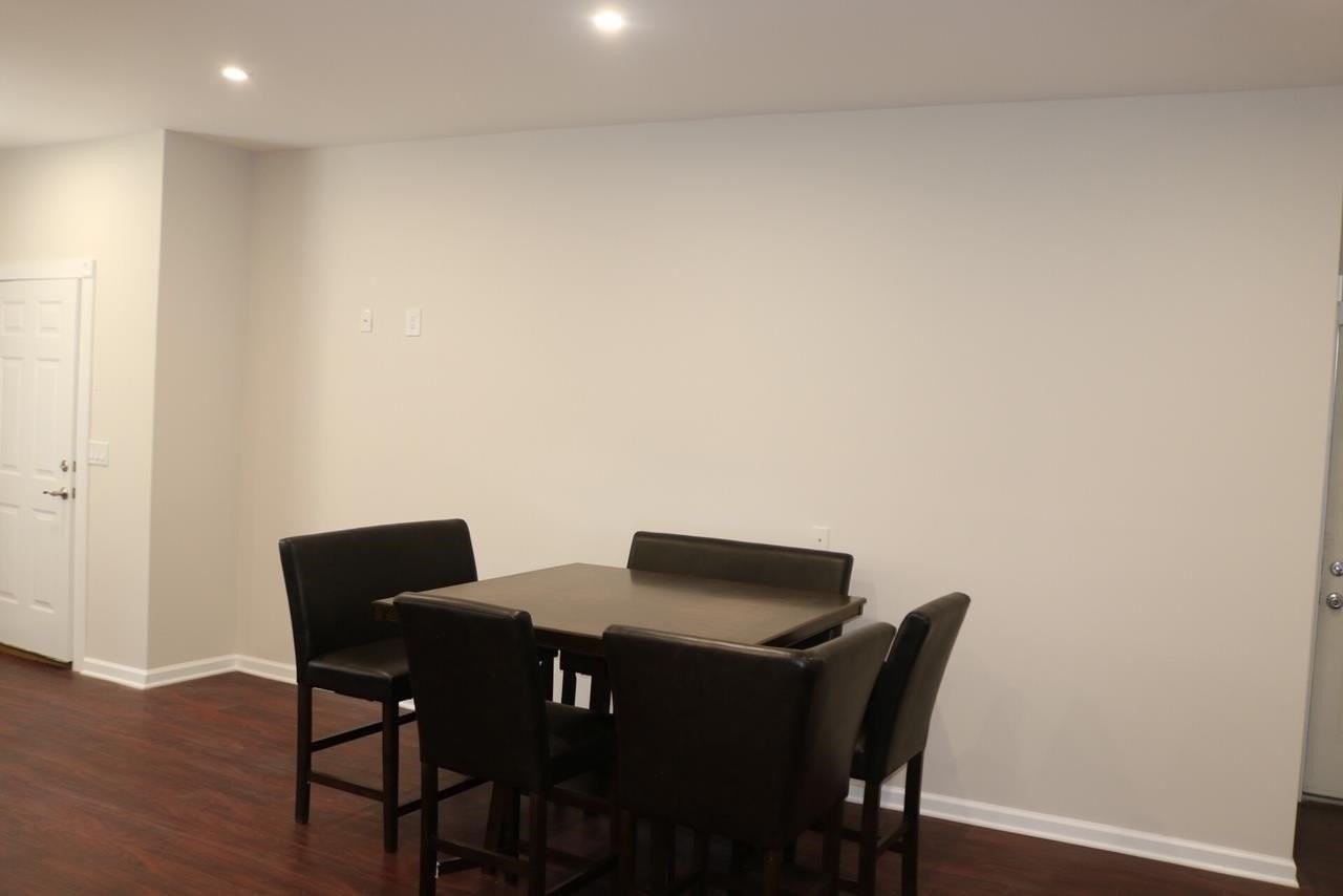 2110 Summit Ave #2 - Photo 4 of 11