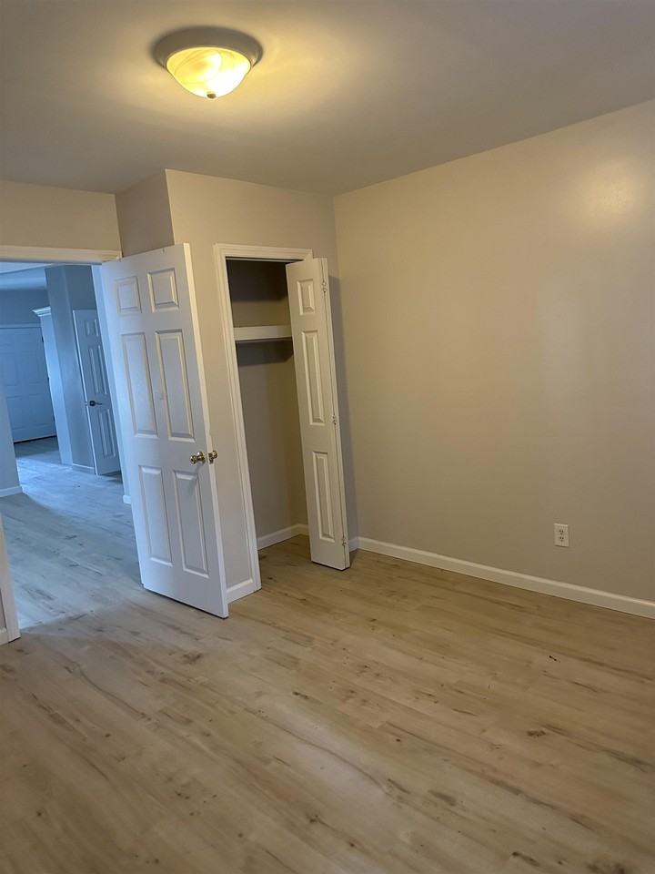 34 Humphrey Ave #1 - Photo 4 of 8