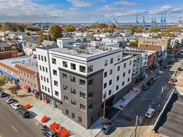 425 Avenue C #201