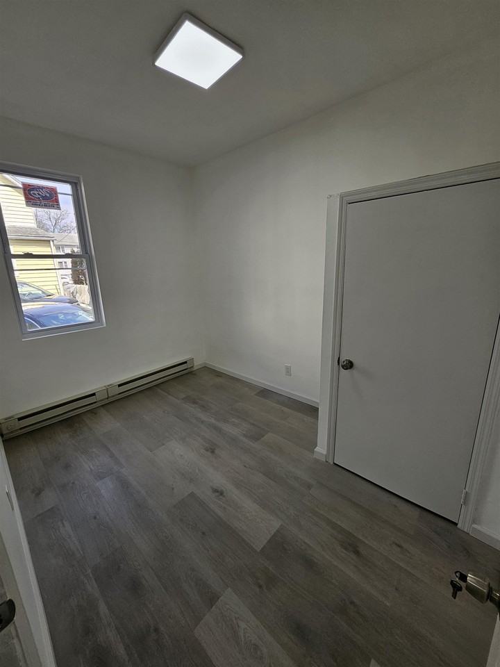 190 Central Ave - Photo 2 of 8