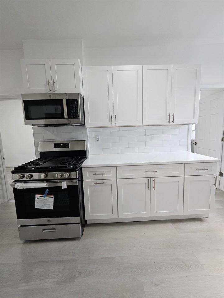 190 Central Ave - Photo 7 of 8