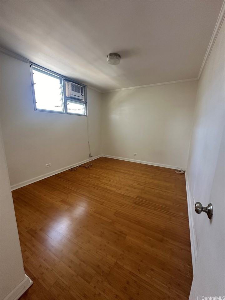 1324 Heulu St #12 - Photo 7 of 9