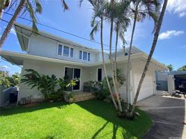 featured image of 864 Aalapapa Dr #RIGHT