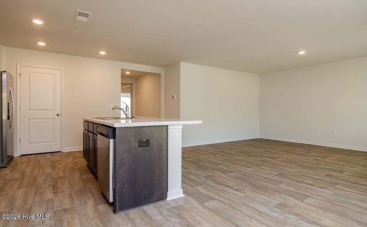 611 Avington Ln Ne - Photo 5 of 25