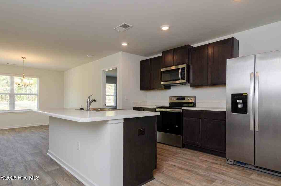 611 Avington Ln Ne - Photo 6 of 25