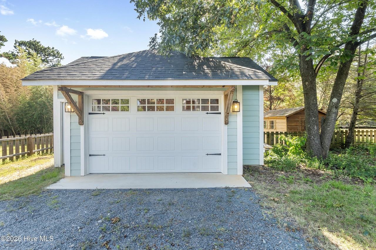 155 Piney Ln - Photo 4 of 22