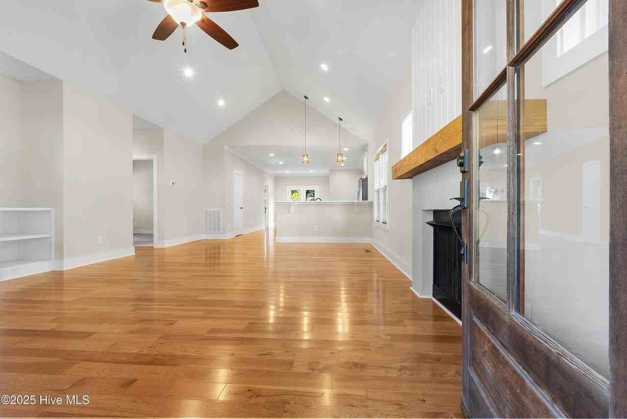 155 Piney Ln - Photo 5 of 22