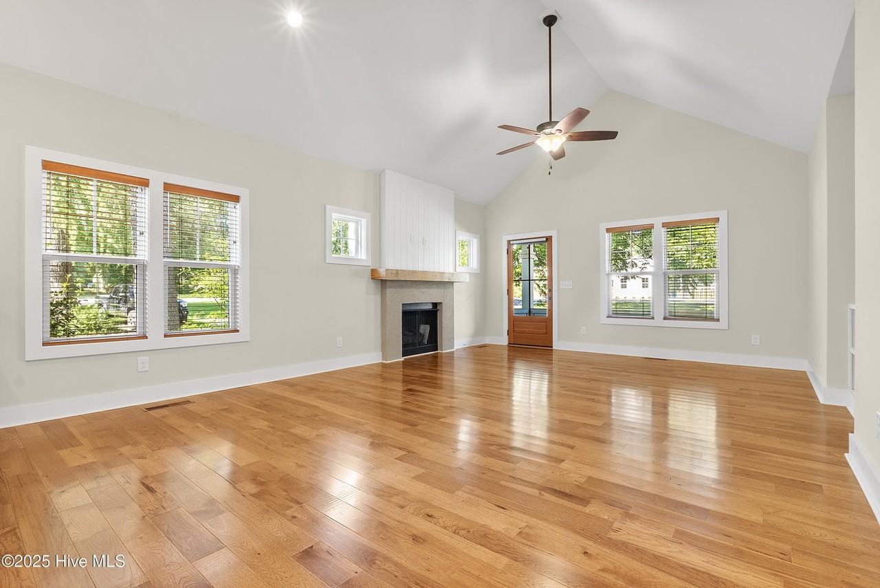 155 Piney Ln - Photo 6 of 22