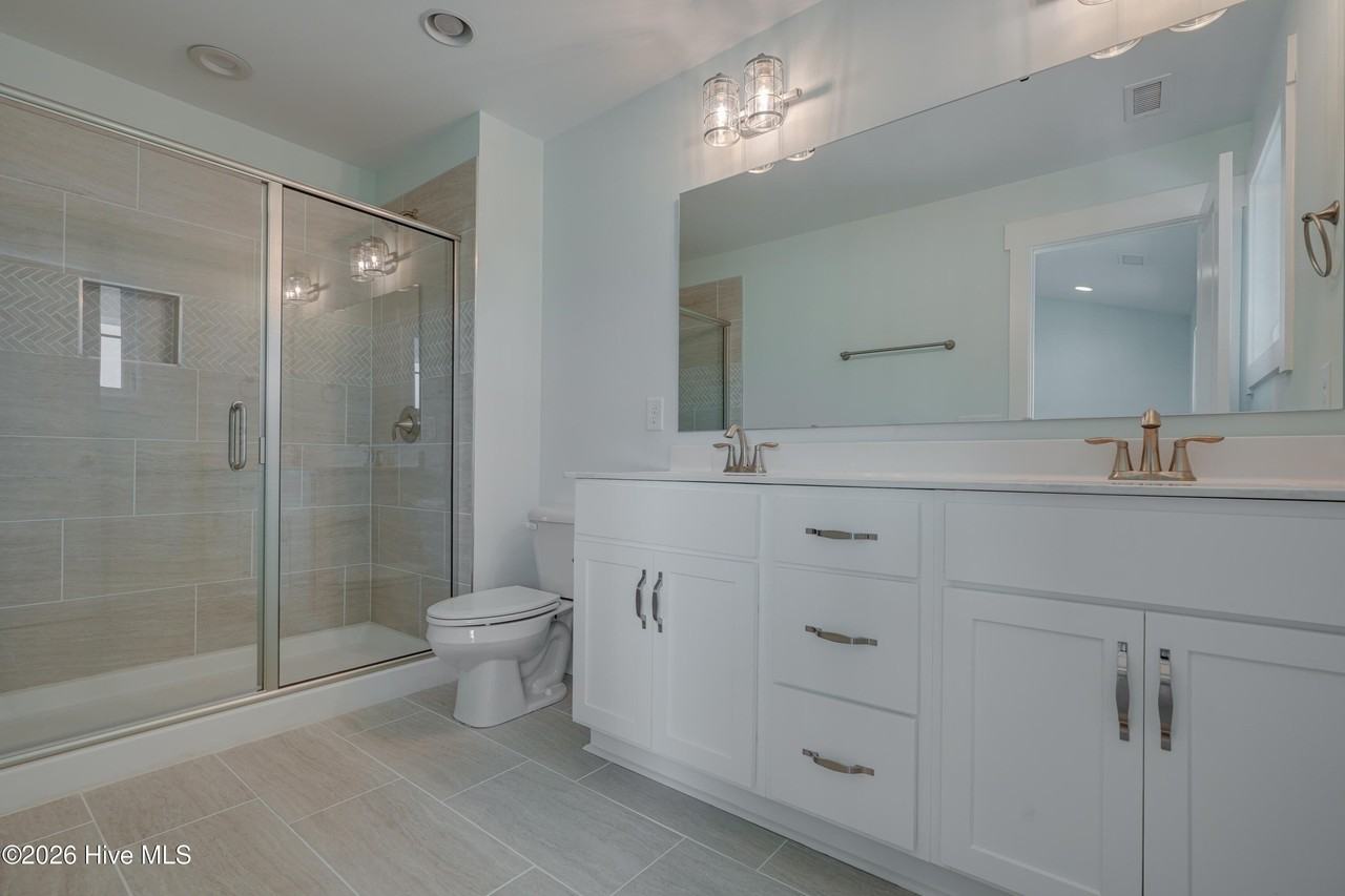 4736 Siddons Dr - Photo 5 of 10