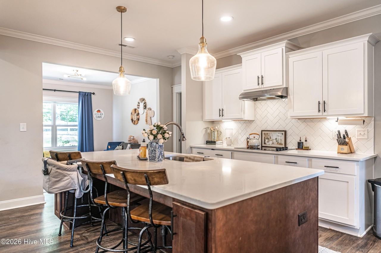 156 Lakeview Dr - Photo 7 of 36