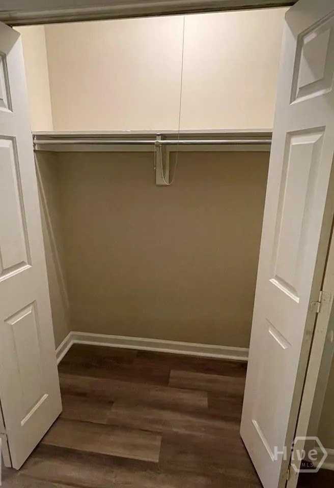 130 Oxford Ct - Photo 6 of 20