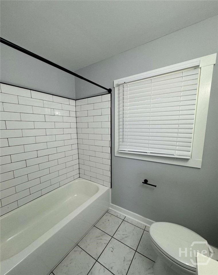 285 Willow Run - Photo 3 of 10