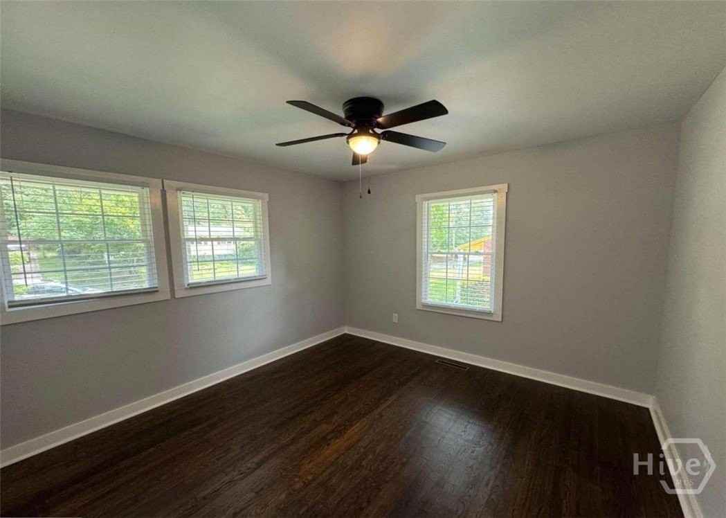 285 Willow Run - Photo 4 of 10