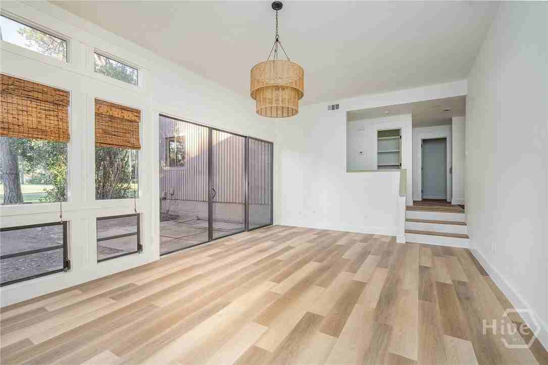 32 Dame Kathryn Dr - Photo 4 of 19