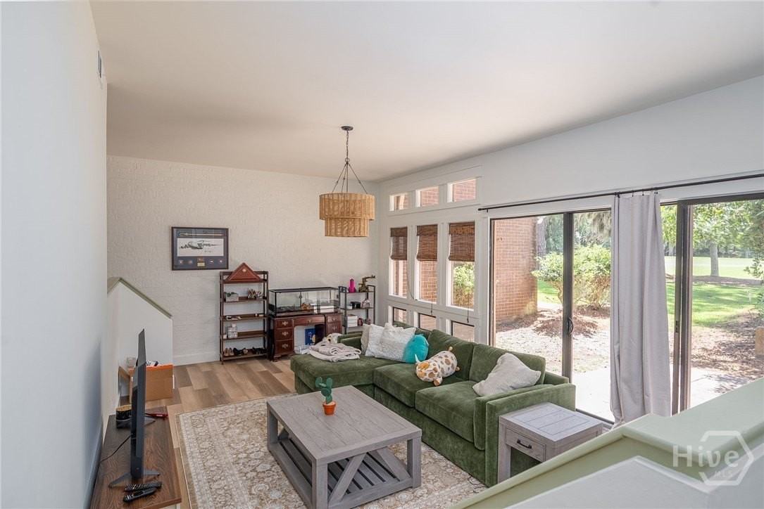 32 Dame Kathryn Dr - Photo 7 of 19