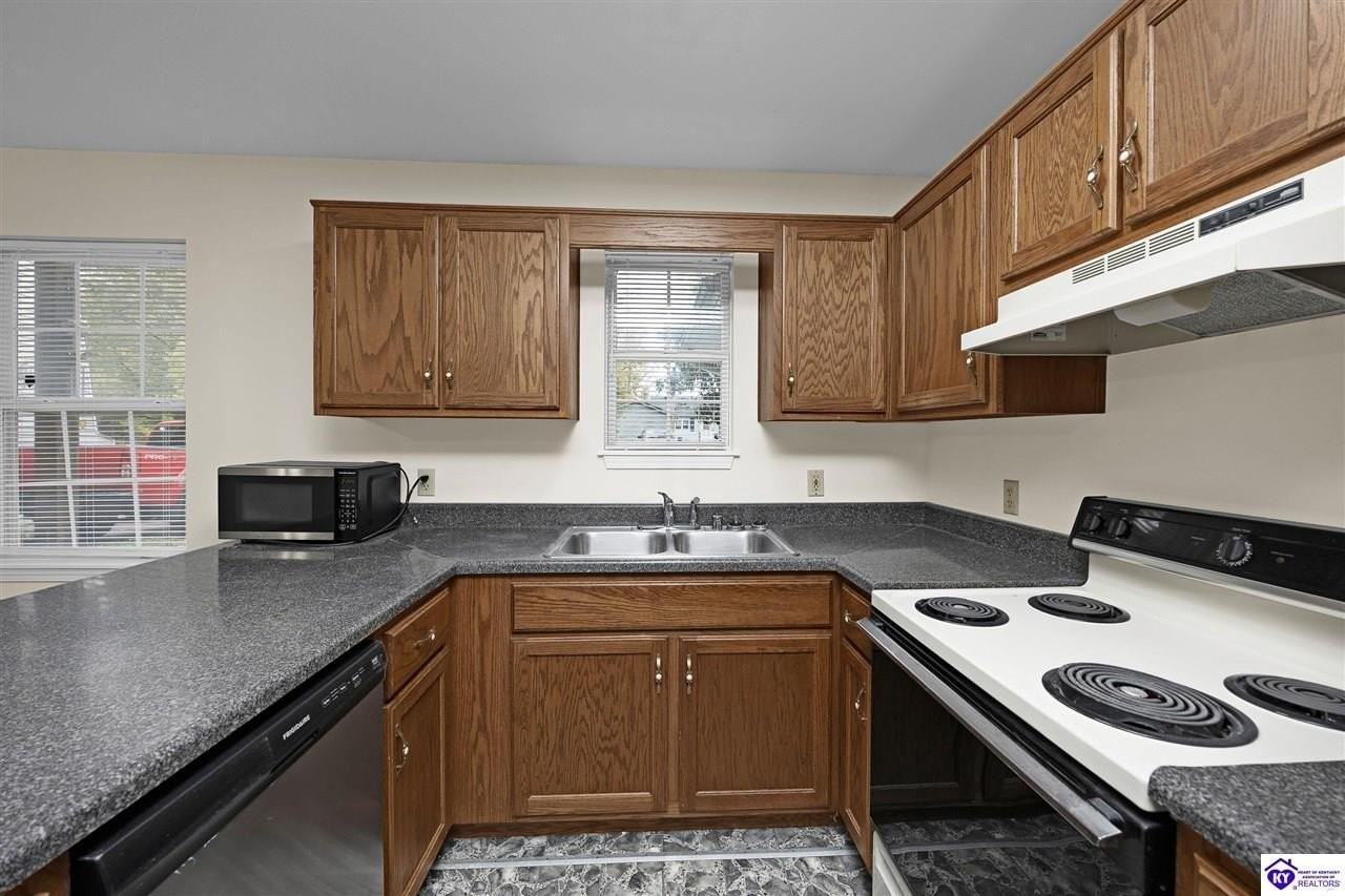199 S Brook St - Photo 7 of 12