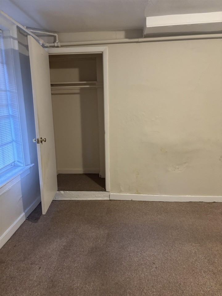 315 Kalorama St - Photo 5 of 17