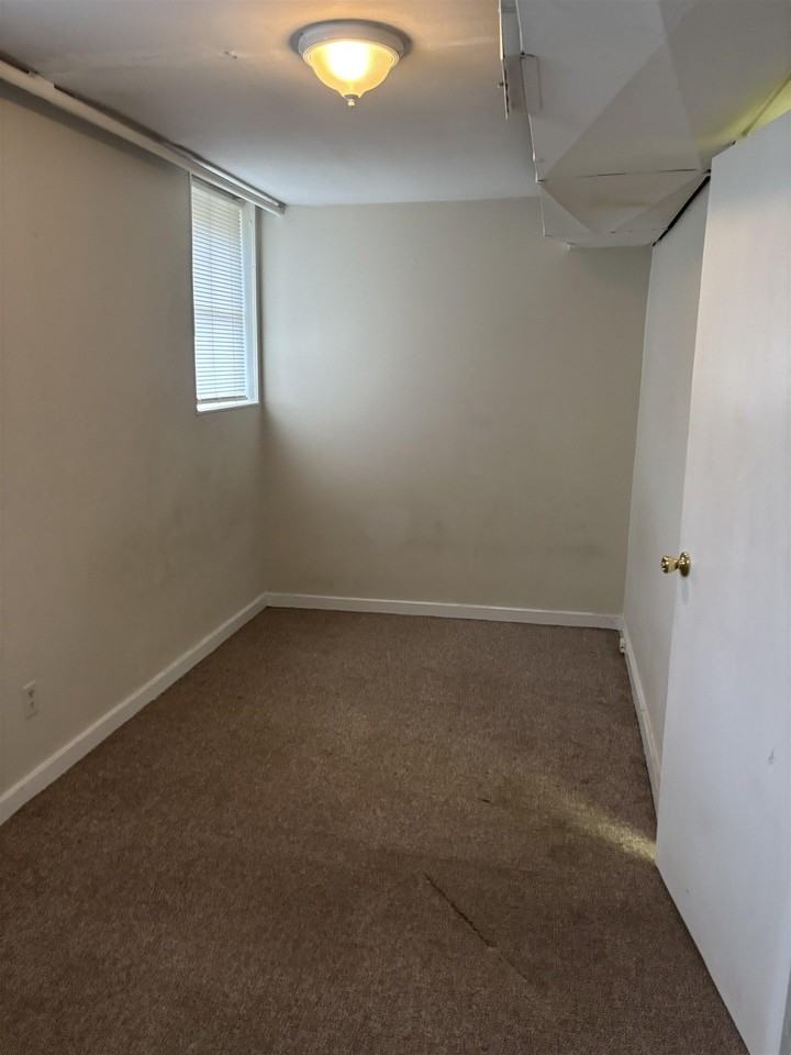 315 Kalorama St - Photo 6 of 17