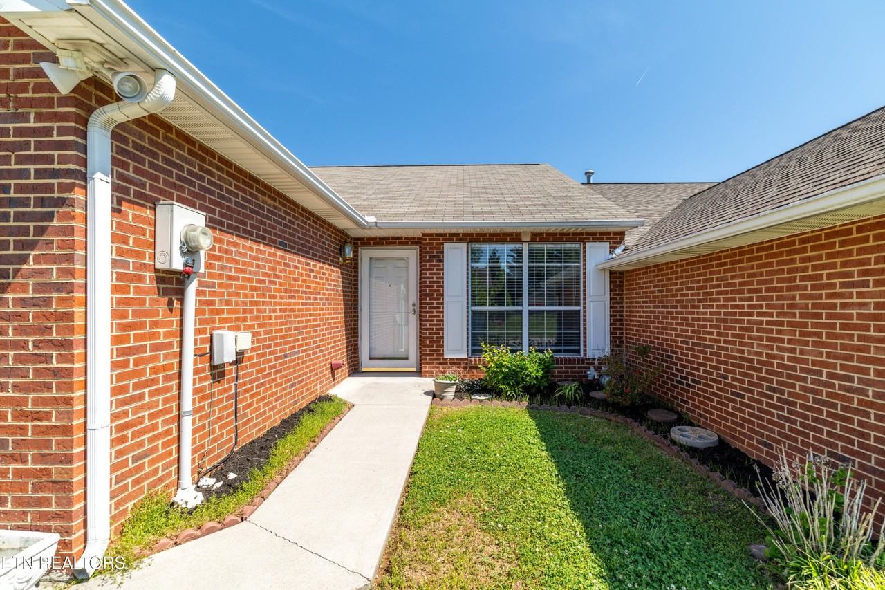 4405 Greenfern Way - Photo 6 of 25